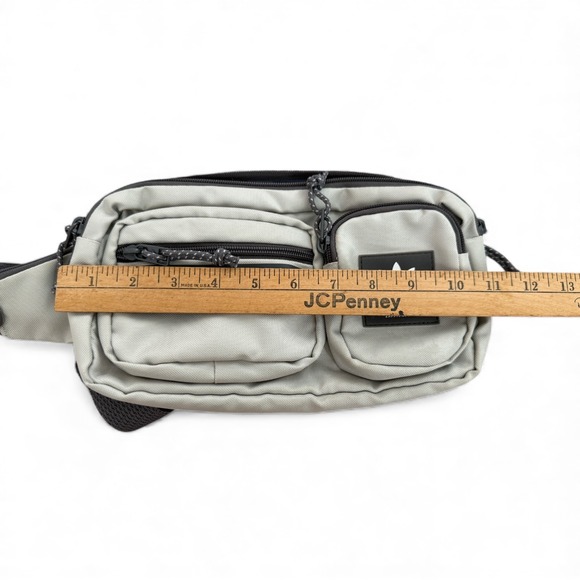 Adidas Originals Utility Waist Bag Gray Multi Pocket Crossbody Fanny Pac - Picture 9 of 10